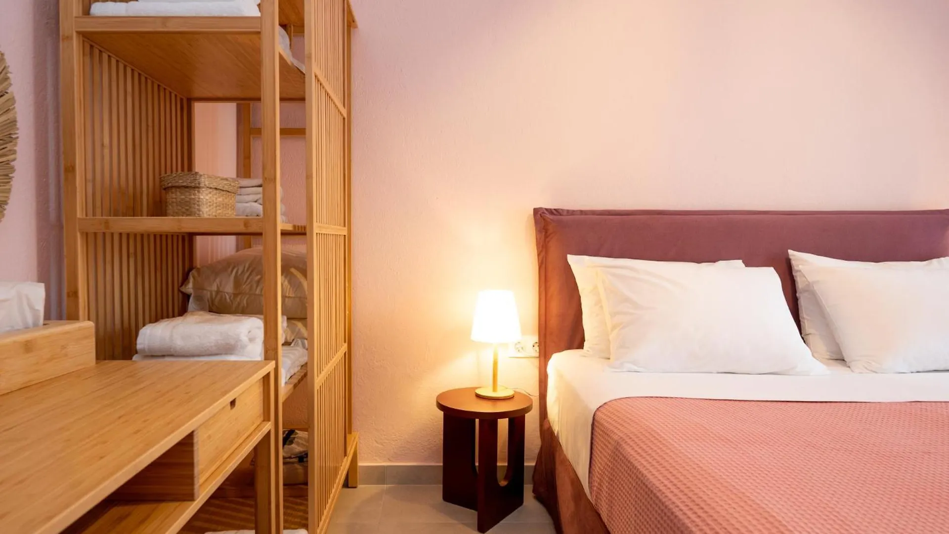 Narciso, Elegant Living Apartment Siviri
