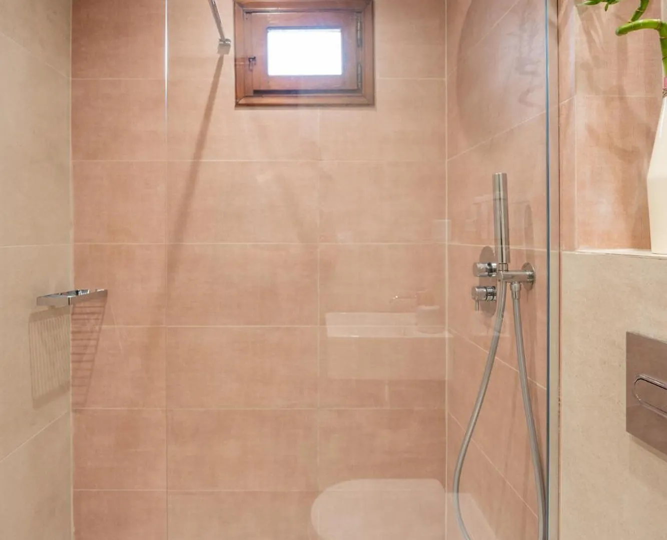 Narciso, Elegant Living Apartment Siviri