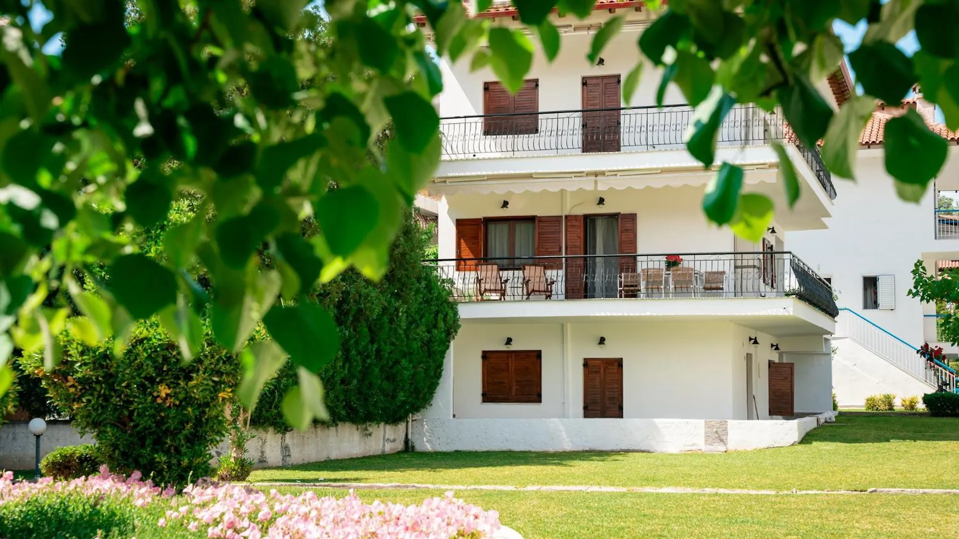 Narciso, Elegant Living Apartment Siviri 0*,  Greece
