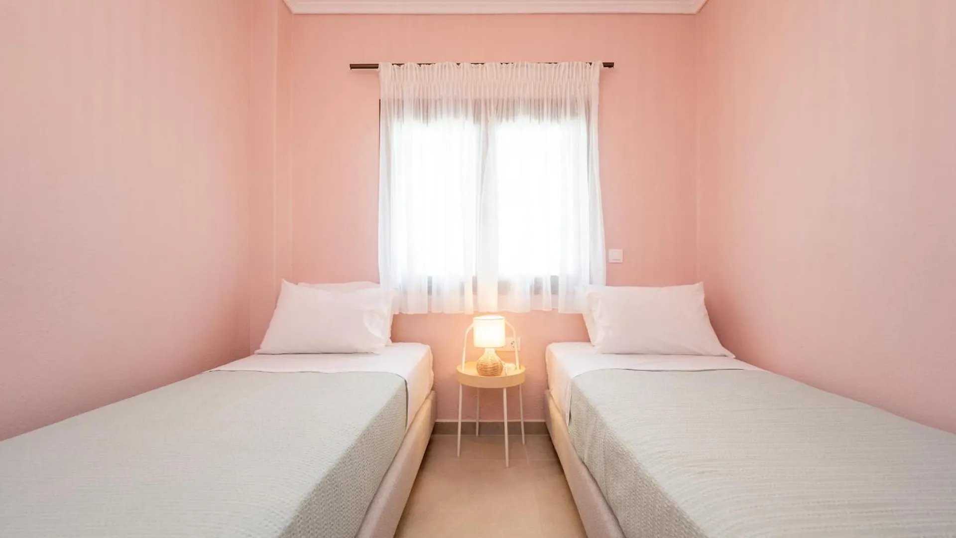 Narciso, Elegant Living Apartment Siviri