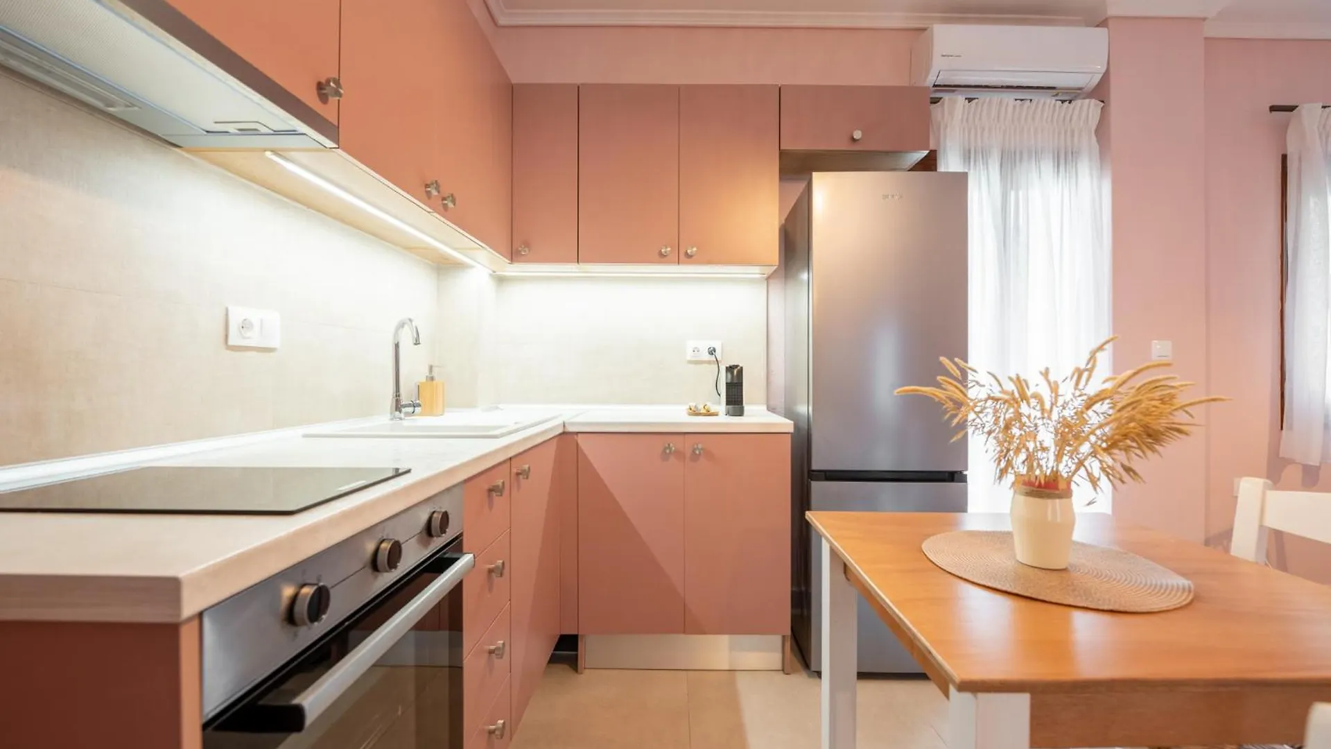 Narciso, Elegant Living Apartment Siviri 0*,